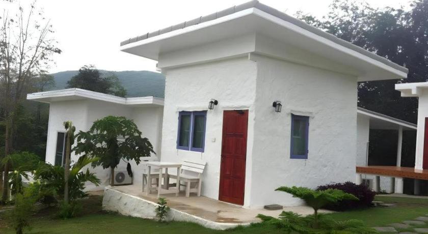 White Rock Resort Pakchong Exterior photo